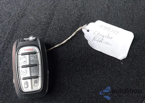 2021 Chrysler Pacifica Hybrid Pinnacle z USA, uszkodzony, nr VIN 2C4RC1N79MR521983